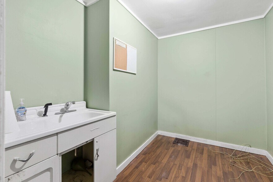 More Photos Of 2507 McCallie Ave, Chattanooga Office Residential For Sale