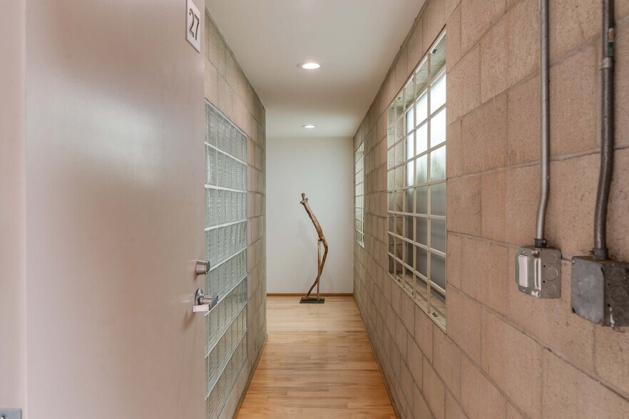 More Photos Of 717-743 N Highland Ave, Los Angeles Flex For Sale