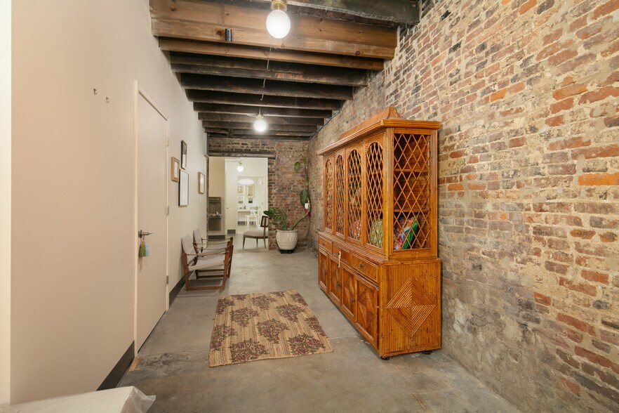 More Photos Of 169-171 N Limestone, Lexington Loft Creative Space For Sale