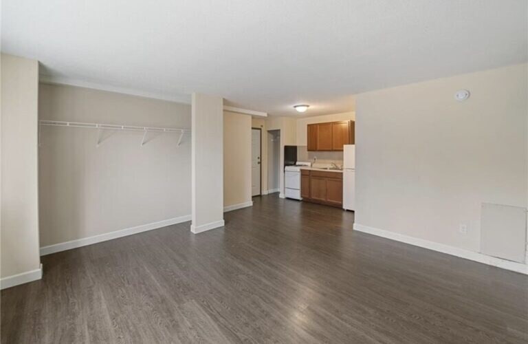 More Photos Of 1115 14th Ave SE, Minneapolis Apartments For Sale