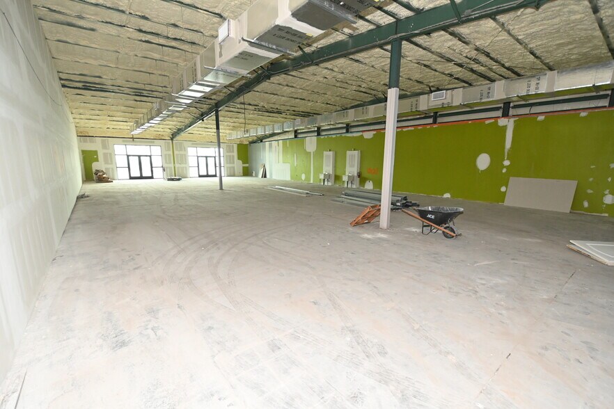 More Photos Of 749 S Central Ave, Umatilla Storefront For Sale