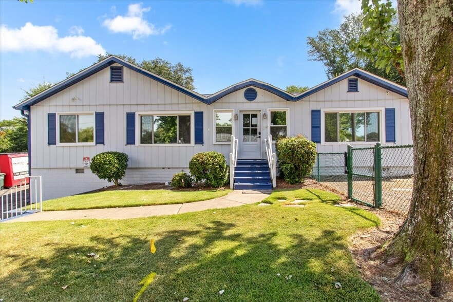 More Photos Of 57 Merritt St SE, Marietta Daycare Center For Sale