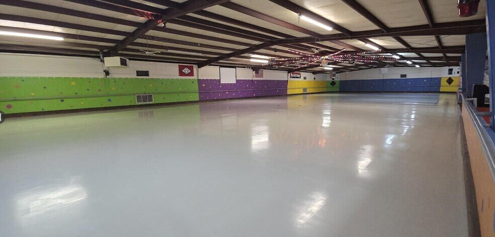 More Photos Of 2009 Falls Blvd N, Wynne Skating Rink For Sale