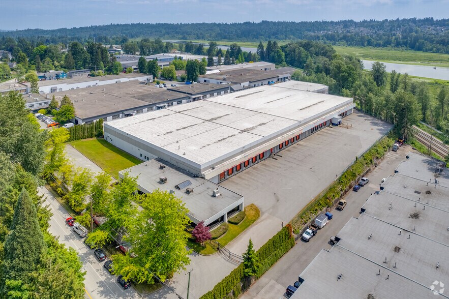 More Photos Of 7260 Winston St, Burnaby Light Distribution For Lease