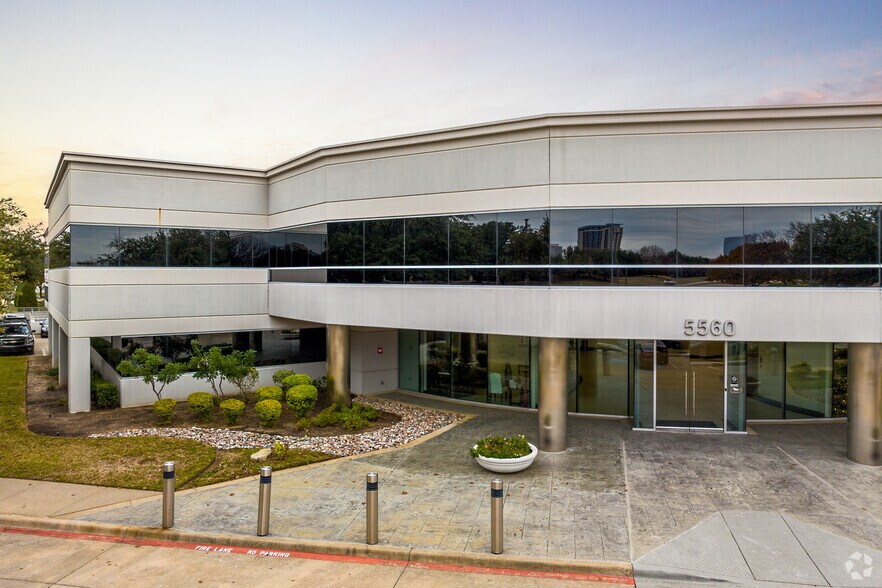 More Photos Of 5560 Tennyson Pky, Plano Office For Sale