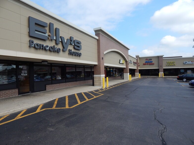 More Photos Of 5050 N Cumberland Ave, Norridge Unknown For Lease