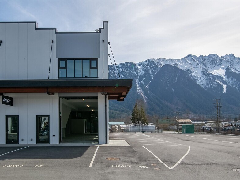 More Photos Of 7342 Industrial Way, Pemberton Flex For Sale