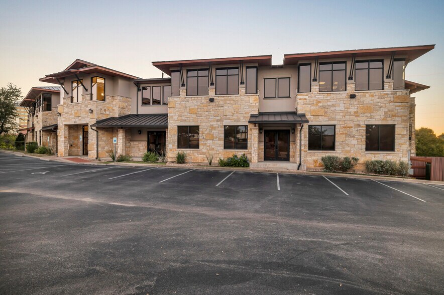 More Photos Of 2802 Flintrock Trce, Austin Coworking Space