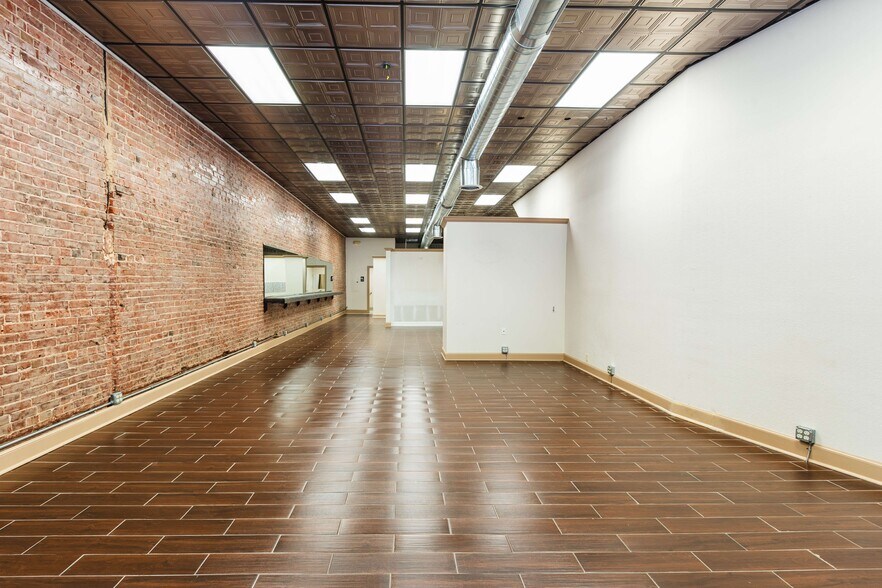 More Photos Of 518 Colcord Dr, Oklahoma City Storefront Retail Residential For Sale