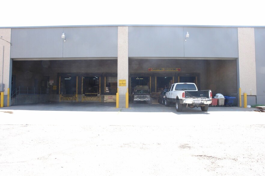 More Photos Of 3700 Durazno Ave, El Paso Light Distribution For Lease