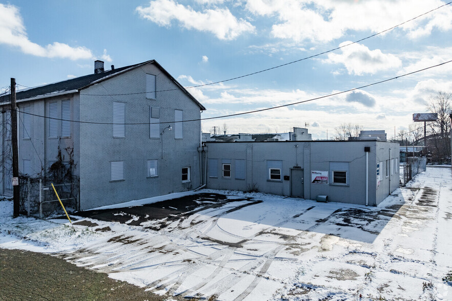 Primary Photo Of 400 Cherry Ave SE, Canton Manufacturing For Sale