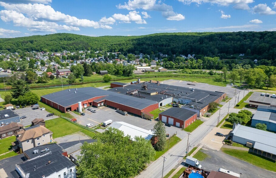 More Photos Of 11 Gillis Ave, Ridgway Manufacturing For Sale