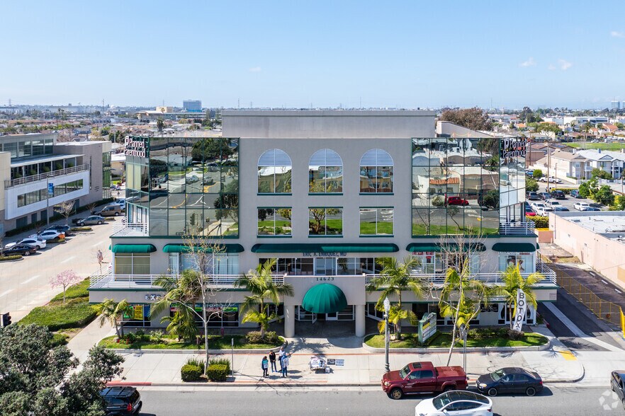 More Photos Of 14623 Hawthorne Blvd, Lawndale Medical For Lease