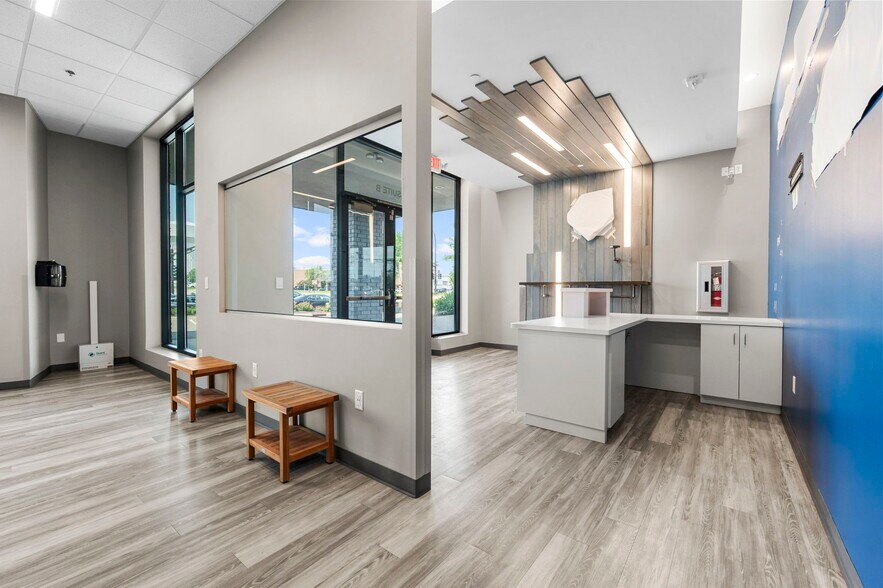 More Photos Of 1700 Plymouth Rd, Minnetonka Apartments For Lease