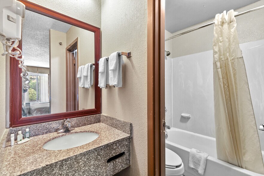 More Photos Of 155 Vulcan Rd, Birmingham Hotel For Sale