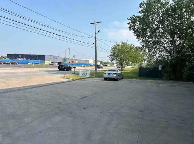 More Photos Of 16340 S Crawford Ave, Markham Warehouse For Lease