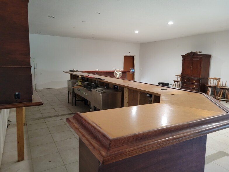 More Photos Of 12001 Highway 441 S, Micanopy Restaurant For Sale