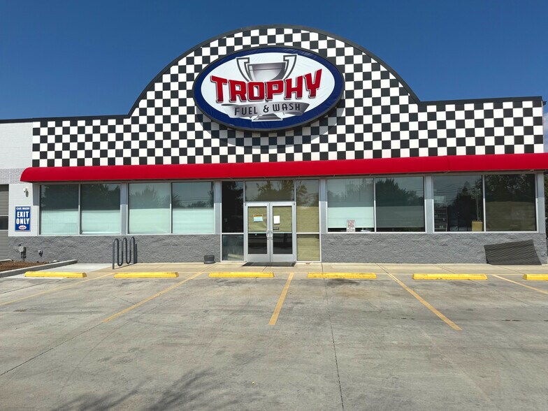 Primary Photo Of 8160 W Overland Rd, Boise Carwash For Lease