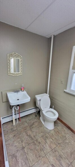 More Photos Of 305 Erie Ave, Saint Marys Office For Lease