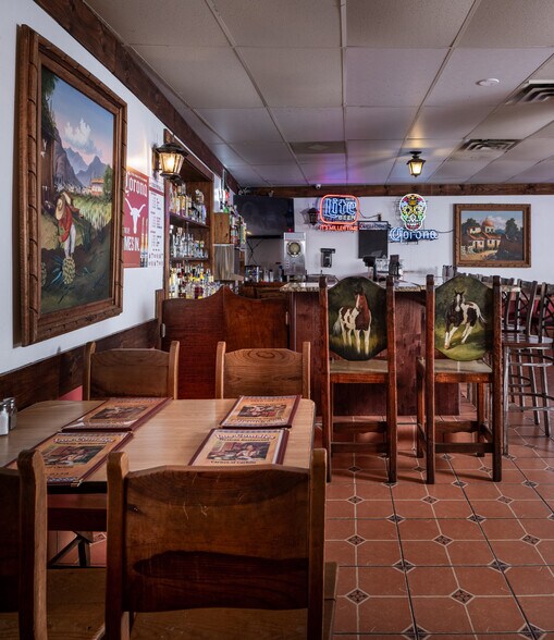 More Photos Of 2134 E 7th St, Austin Restaurant For Sale