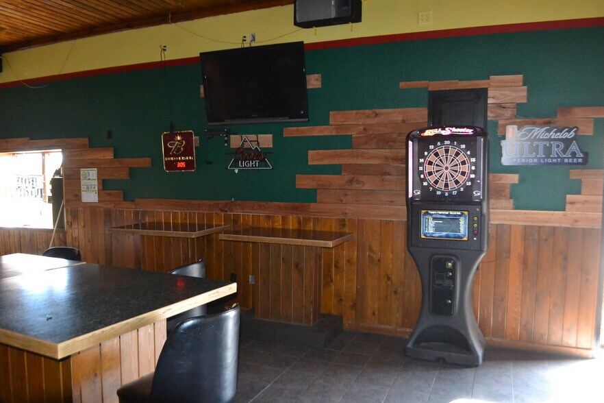 More Photos Of 1110 W Campus Ave, Wausau General Retail For Sale
