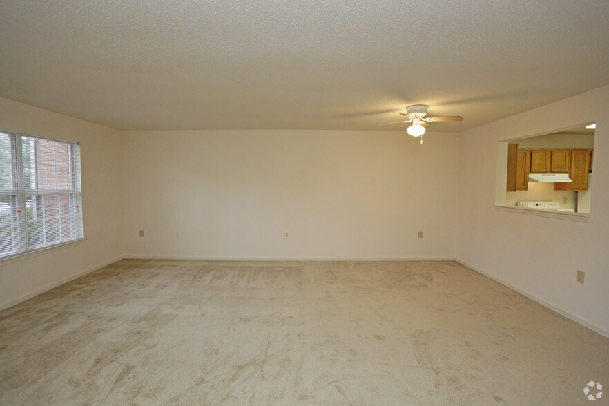 More Photos Of 5600 Salem Run Blvd, Fredericksburg Apartments For Sale