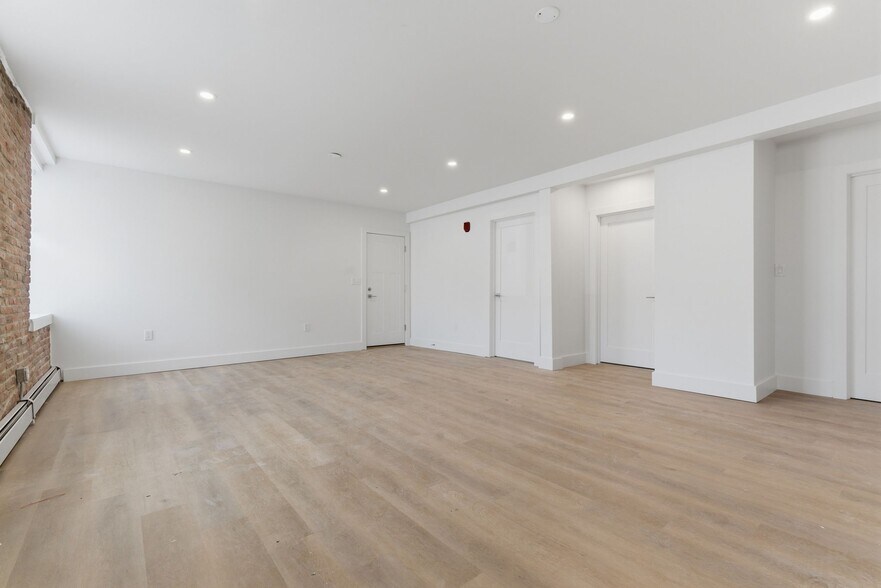 More Photos Of 126 140 Sayles, Woonsocket Apartments For Sale