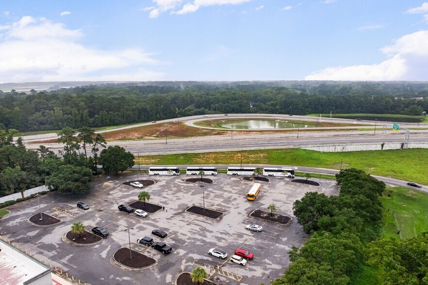 More Photos Of 821 King George Blvd, Savannah Unknown For Lease