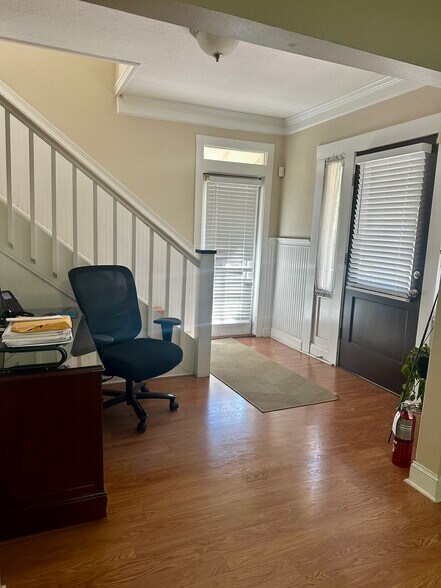 More Photos Of 901 E Washington St, Orlando Office For Lease