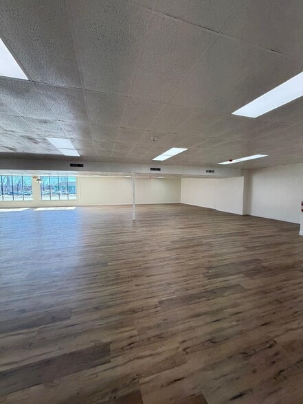 More Photos Of 400 Connecticut Blvd, East Hartford Freestanding For Lease