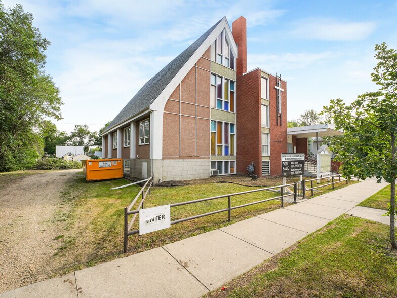 More Photos Of 9630 74 Av NW, Edmonton Flex For Sale
