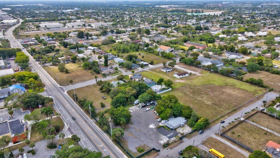 More Photos Of 2160 NW 24th St, Fort Lauderdale Auto Dealership For Sale