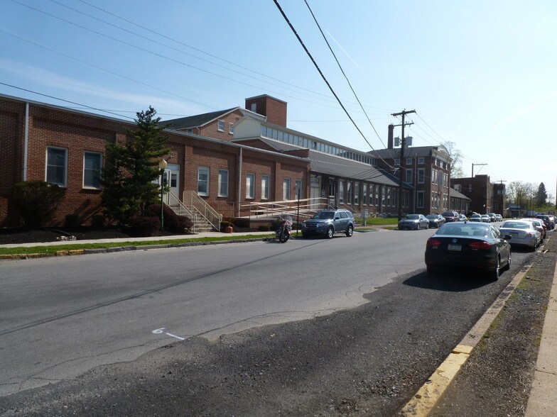 More Photos Of 401 E Louther St, Carlisle Office For Lease