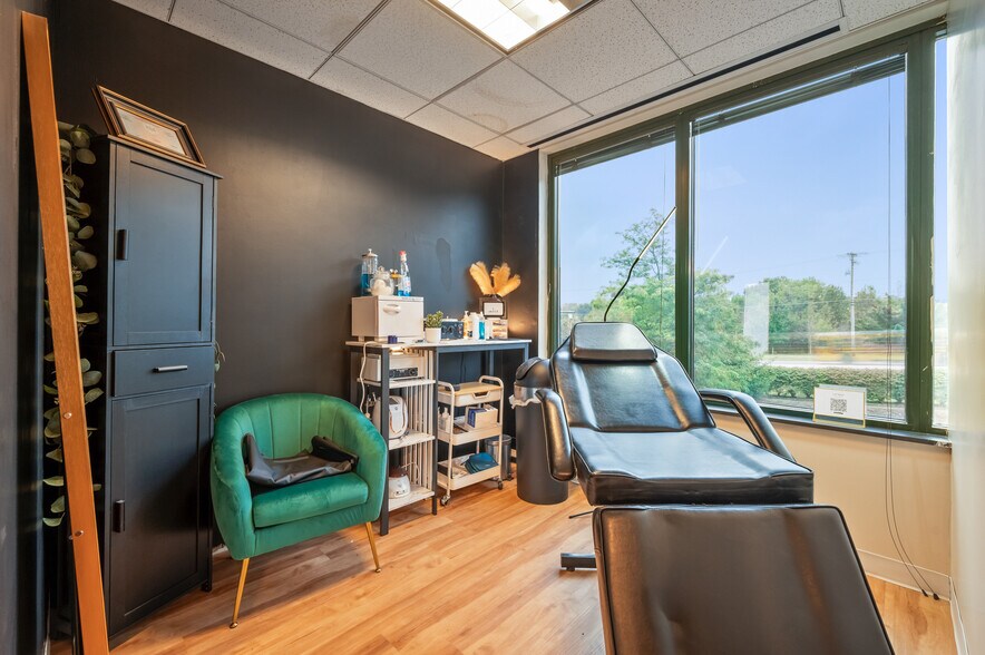 More Photos Of 12330 Perry Hwy, Wexford Medical For Lease