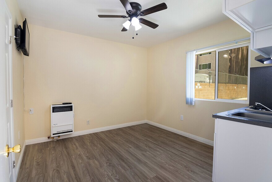 More Photos Of 1930 S Oxford Ave, Los Angeles Apartments For Sale