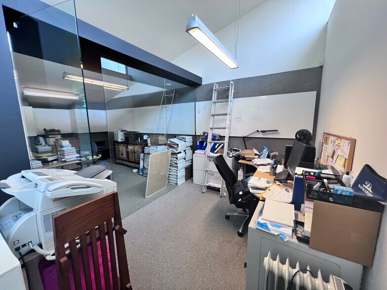 More Photos Of 2332 4th St, Berkeley Warehouse For Lease