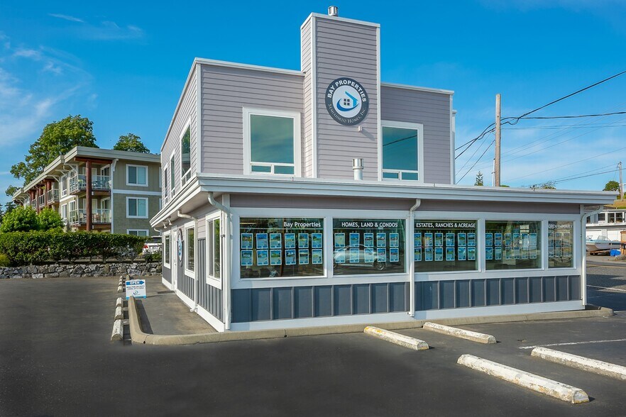 More Photos Of 8045 Birch Bay Dr, Blaine Office Residential For Sale