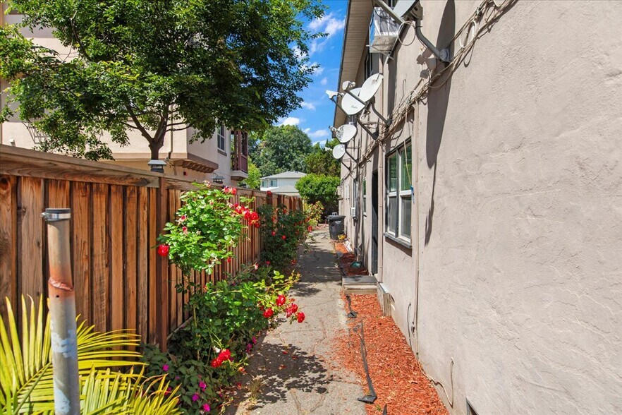 More Photos Of 370 N Fairoaks Ave, Sunnyvale Apartments For Sale