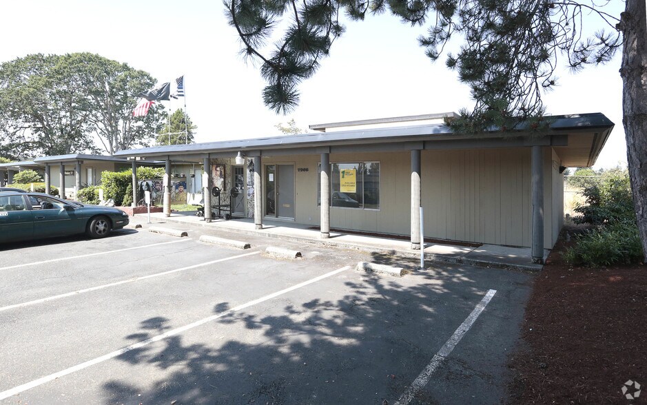 More Photos Of 7905-7923 Steilacoom Blvd SW, Lakewood Office For Lease
