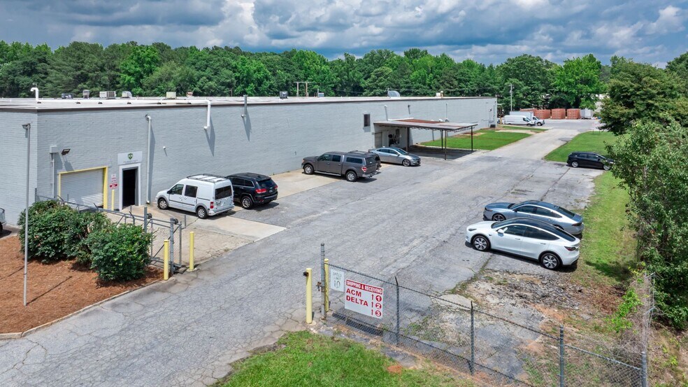 More Photos Of 9126 Industrial Blvd NE, Covington Warehouse For Sale