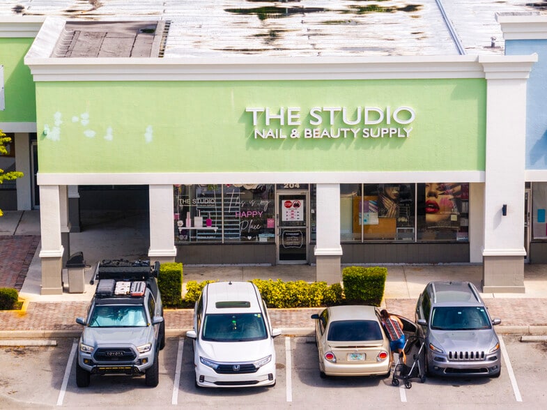 More Photos Of 130 N University Dr, Pembroke Pines Unknown For Lease