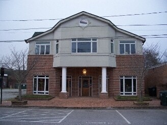 More Photos Of 112 W Doty Ave, Summerville Office For Lease