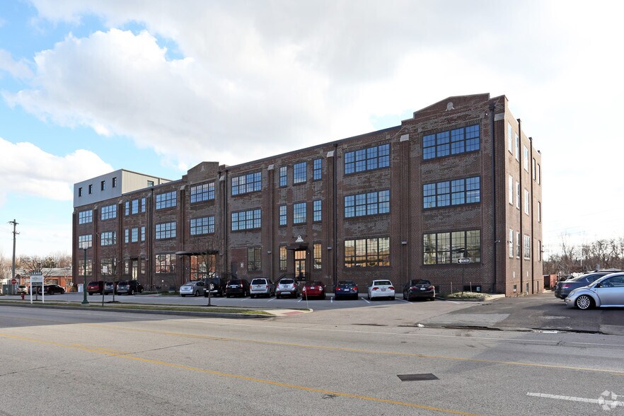 More Photos Of 910 E Main St, Norristown Office For Lease