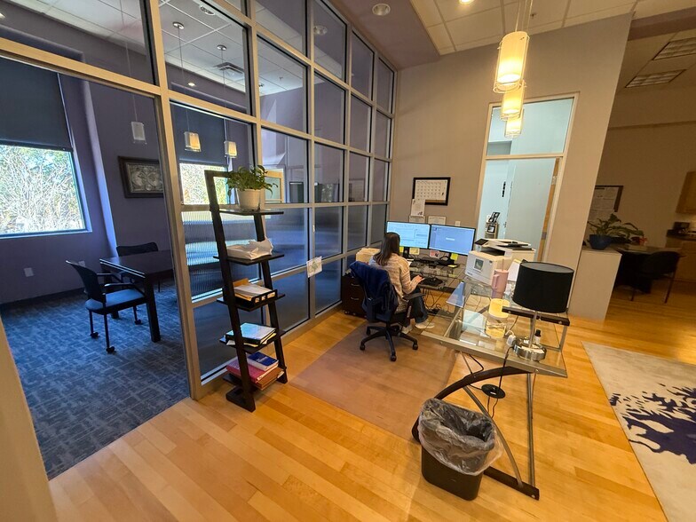 More Photos Of 961687 Gateway Blvd, Fernandina Beach Medical For Sale