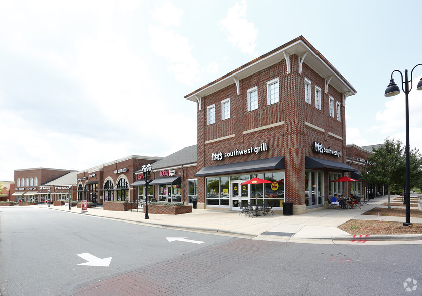 Primary Photo Of 8133-8157 Kensington Dr, Waxhaw General Retail For Lease