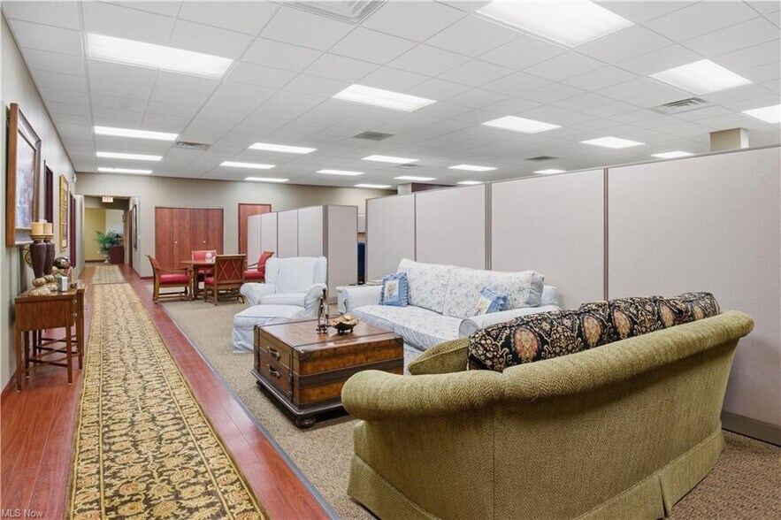 More Photos Of 319 Howard Dr, Sandusky Office For Sale