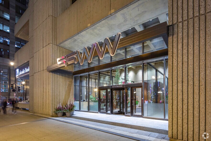 More Photos Of 55 W Wacker Dr, Chicago Office For Sale