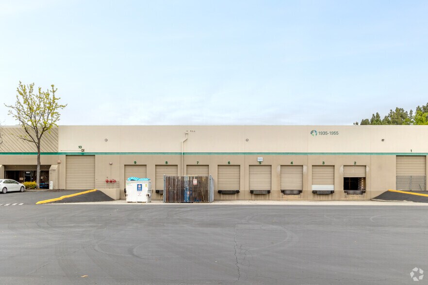 More Photos Of 1911-1931 Lundy Ave, San Jose Warehouse For Lease