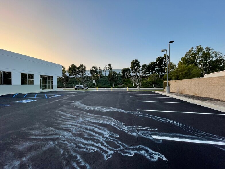 More Photos Of 20712 Civic Center Dr, Lake Forest Warehouse For Lease