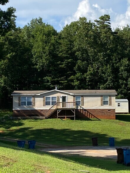More Photos Of 6695 Springbrook Ave, Hickory Manufactured Housing Mobile Home Park For Sale